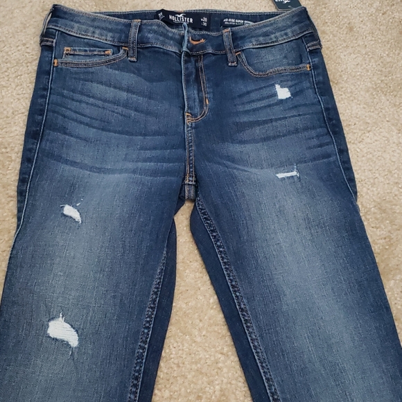 NWT Hollister Semi Ripped Jeans - Picture 3 of 5